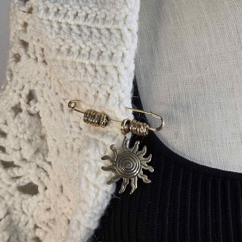 Vintage Gold Sun Safety Pin Brooch Celestial Boho Festival Pin Y2K